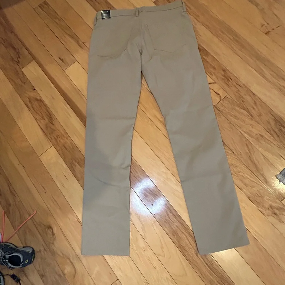 NWT J.Crew Men's Khaki Five-Pocket Tech Straight Flex Pants Chinos